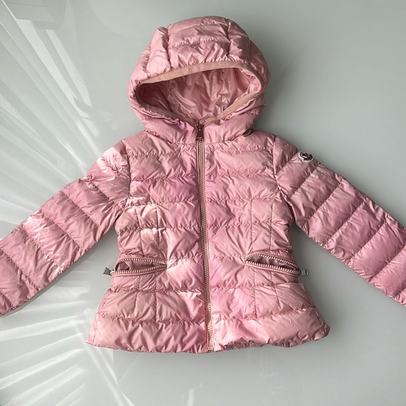 Moncler girls pink jacket size 4 (has discoloration) - Picture 1 of 15